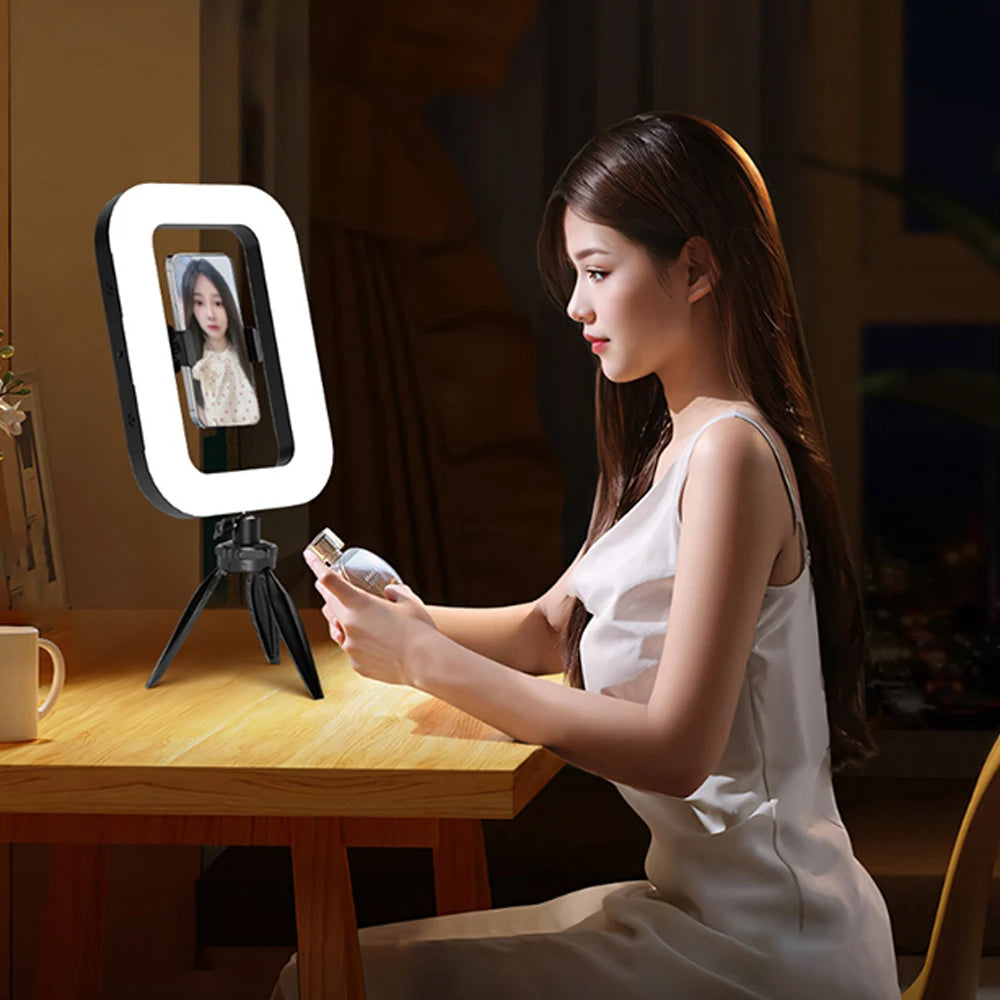Portable LED Fill Light – Adjustable Brightness for Phone & Camera